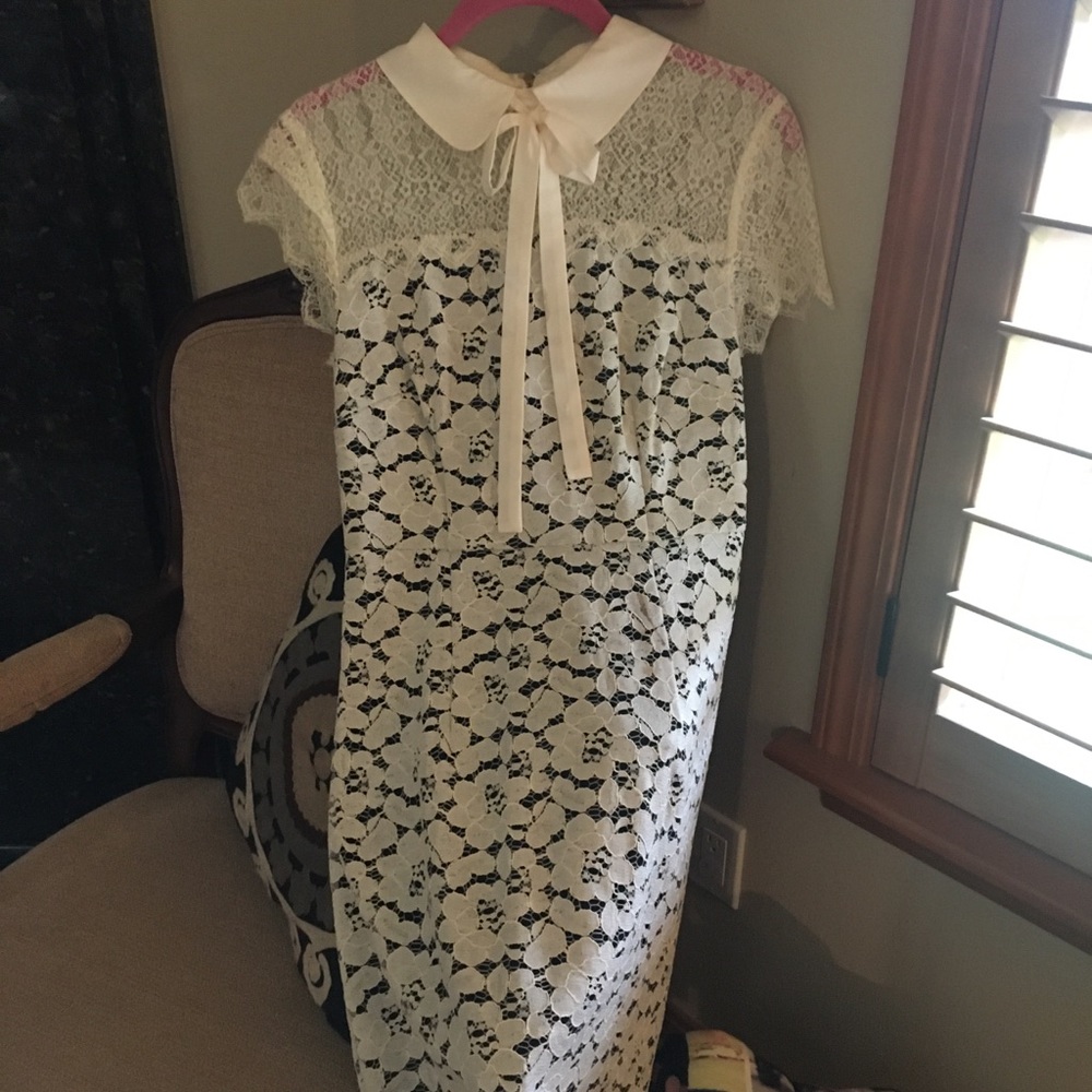 Beautiful lace dress!